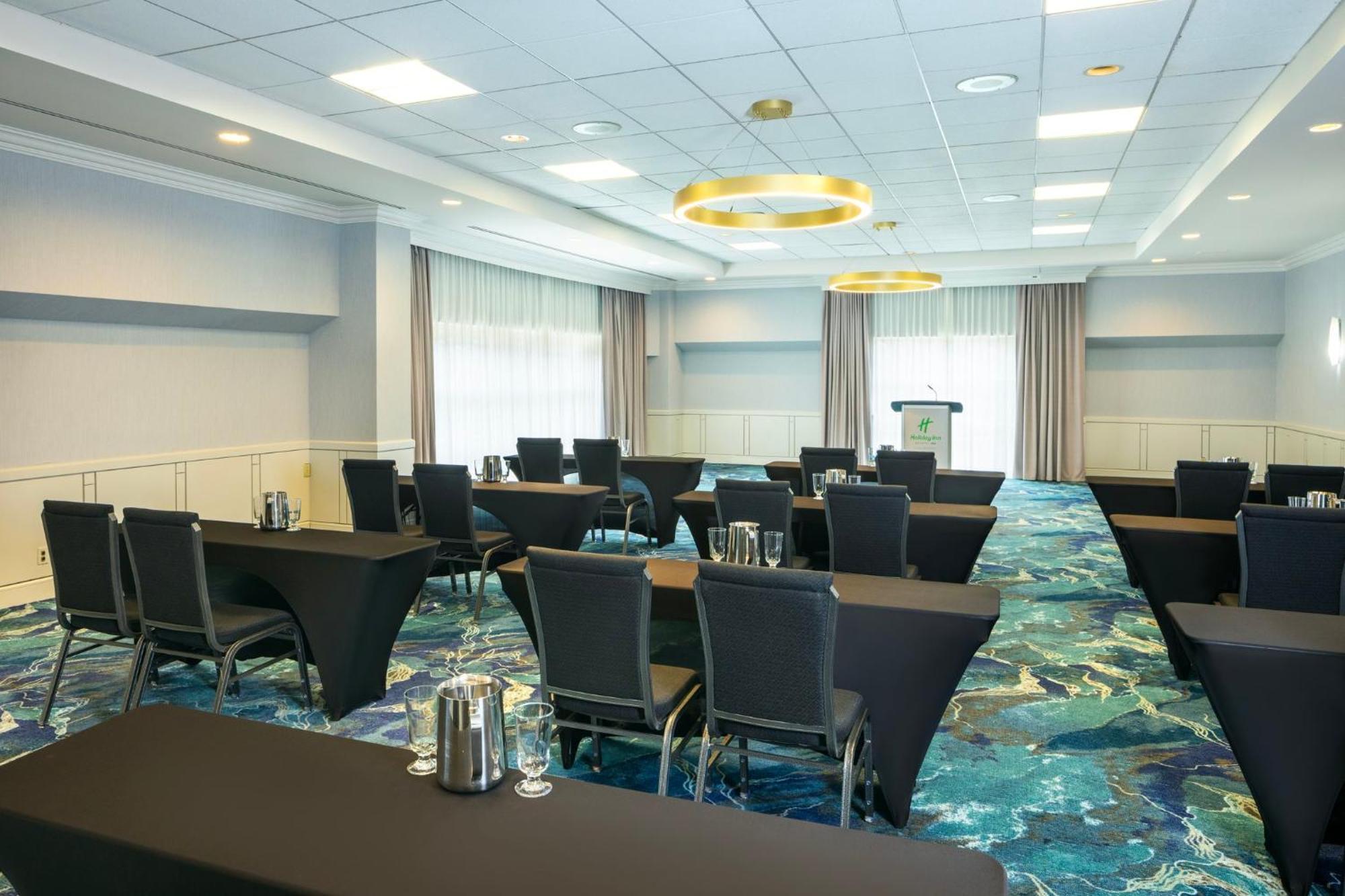 Holiday Inn Laval Montreal By Ihg Exterior foto