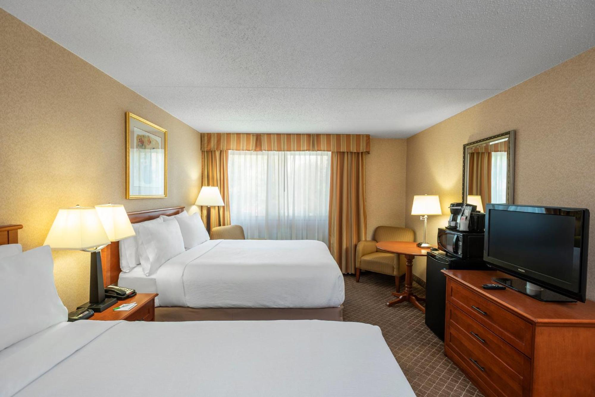 Holiday Inn Laval Montreal By Ihg Exterior foto