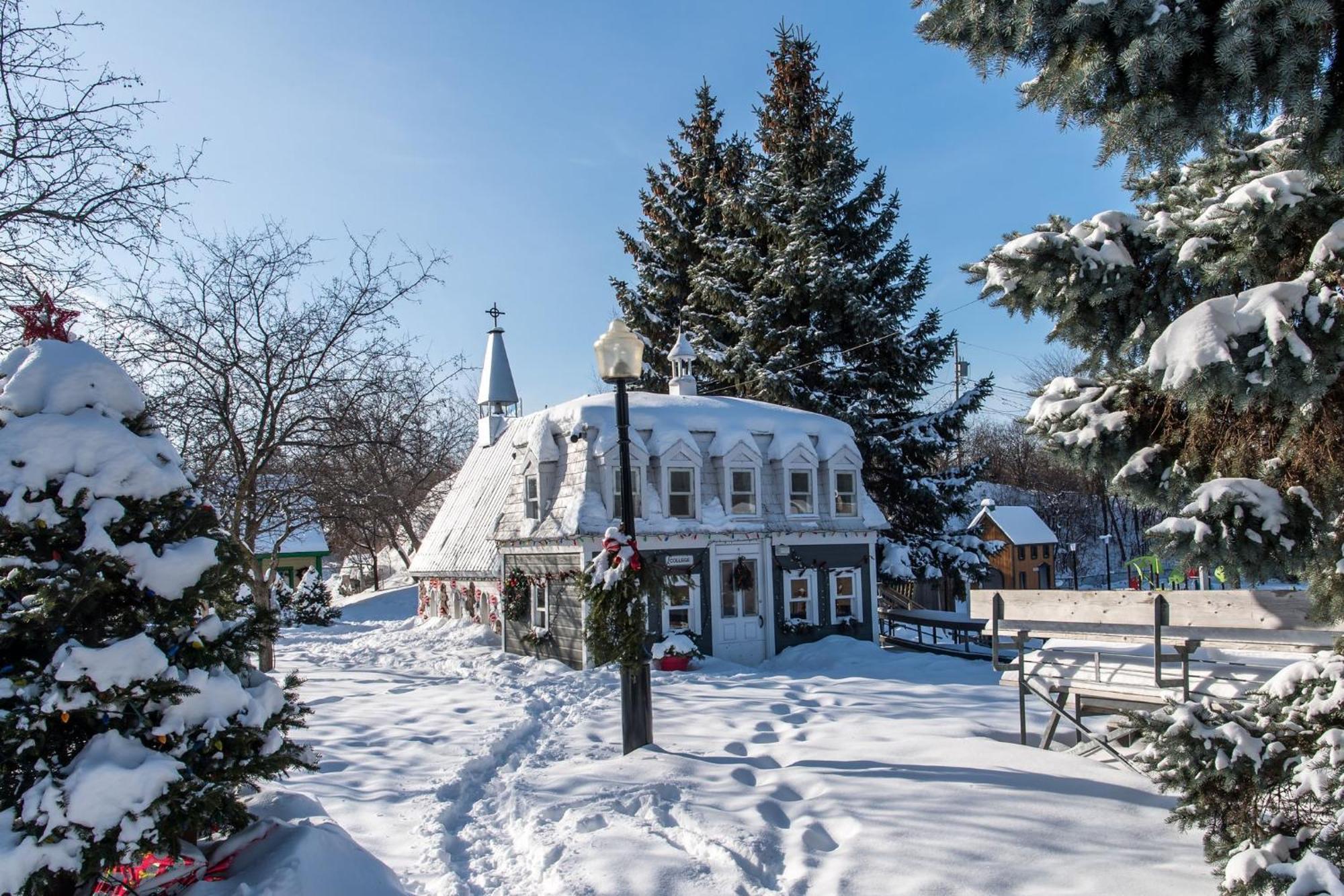 Holiday Inn Laval Montreal By Ihg Exterior foto