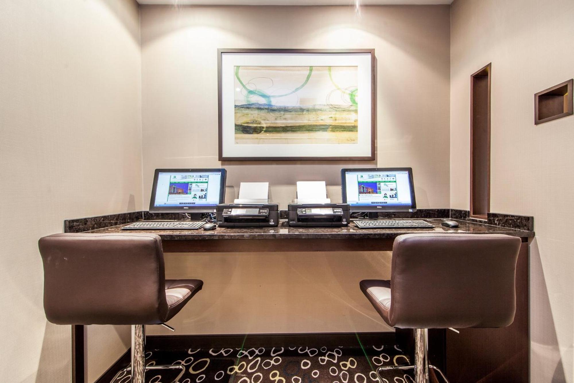 Holiday Inn Laval Montreal By Ihg Exterior foto